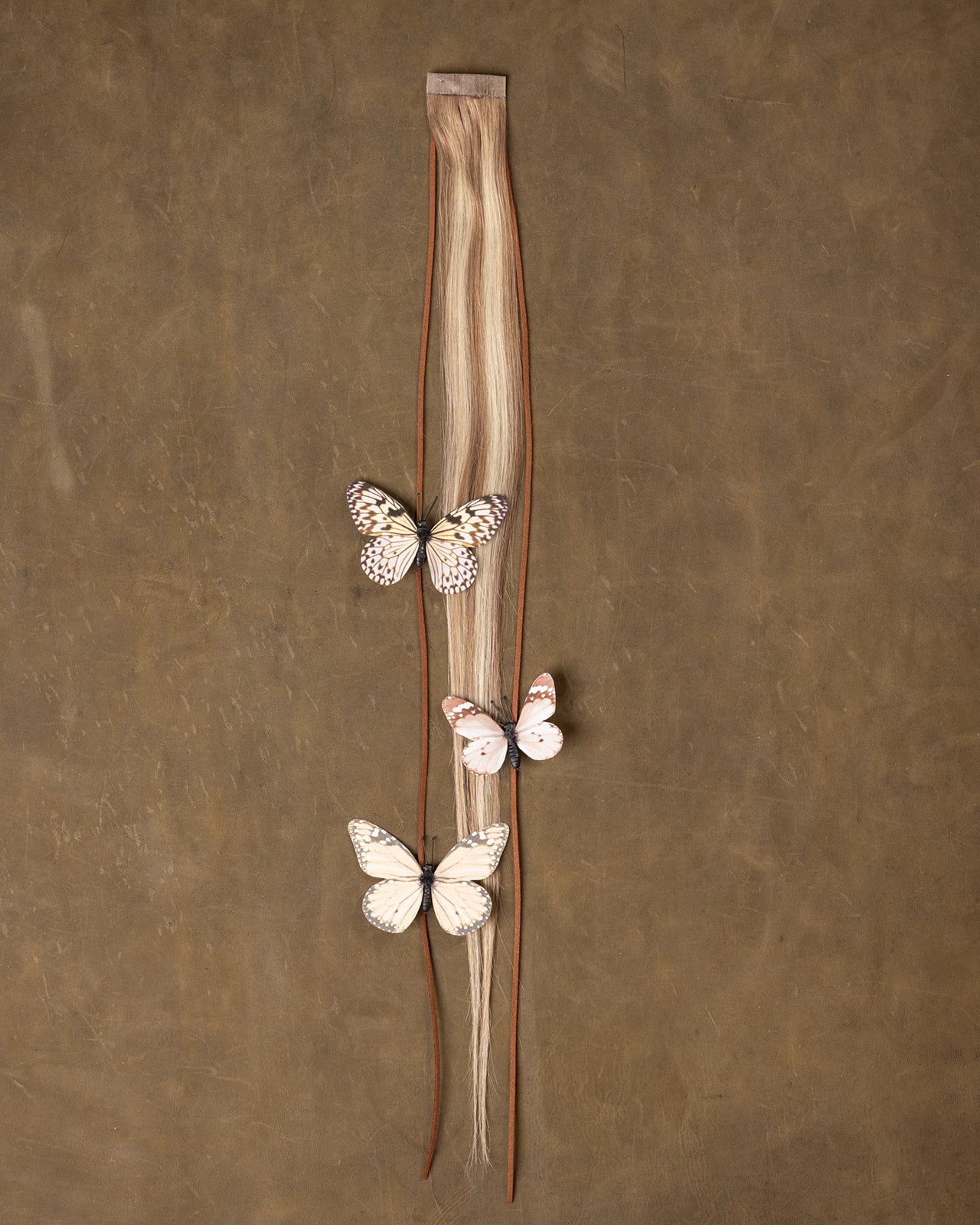 Butterfly Chain Neutral White - Aurora