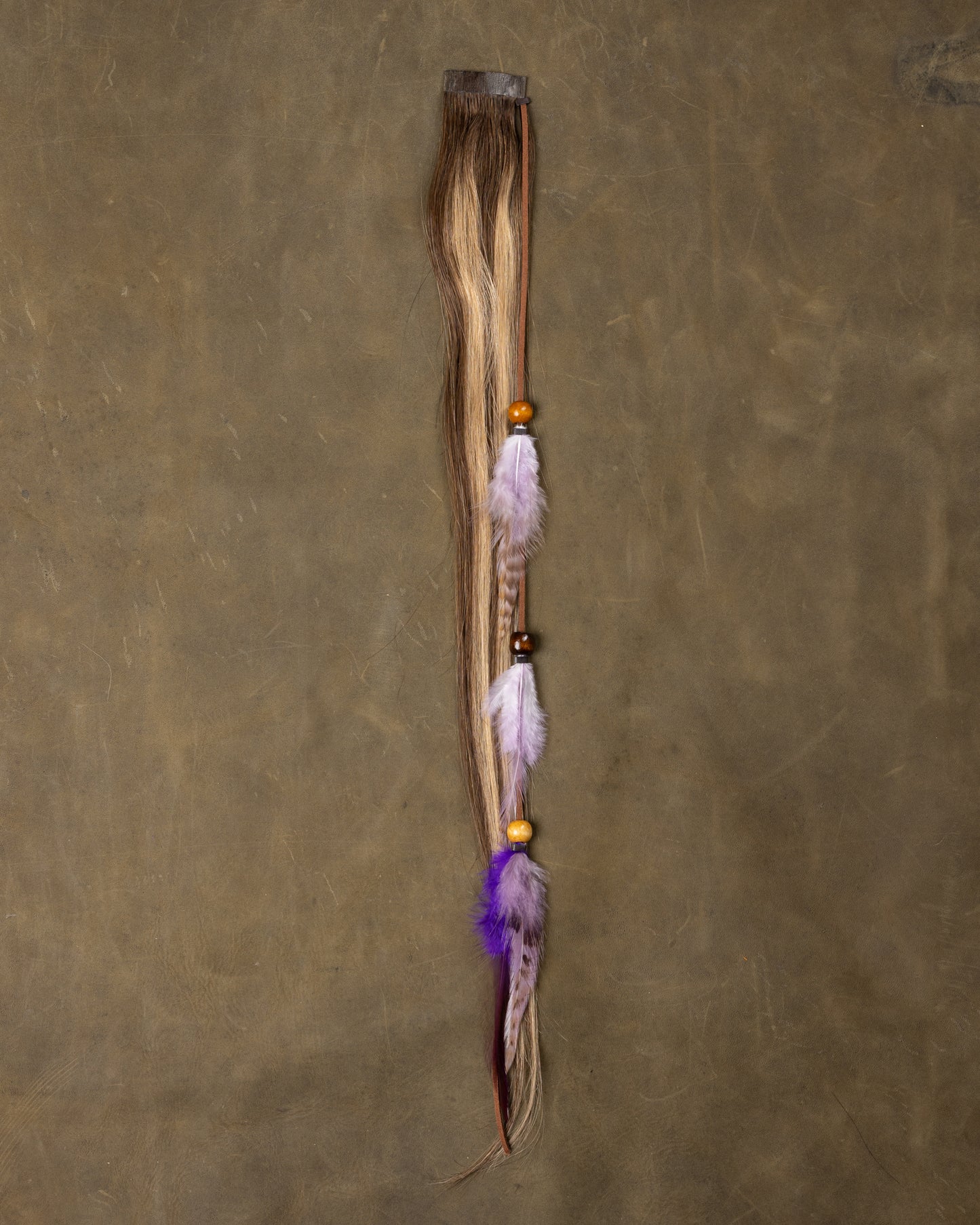 Purple Feather Chain - Mica