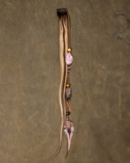 Pink Feather Chain - Mica