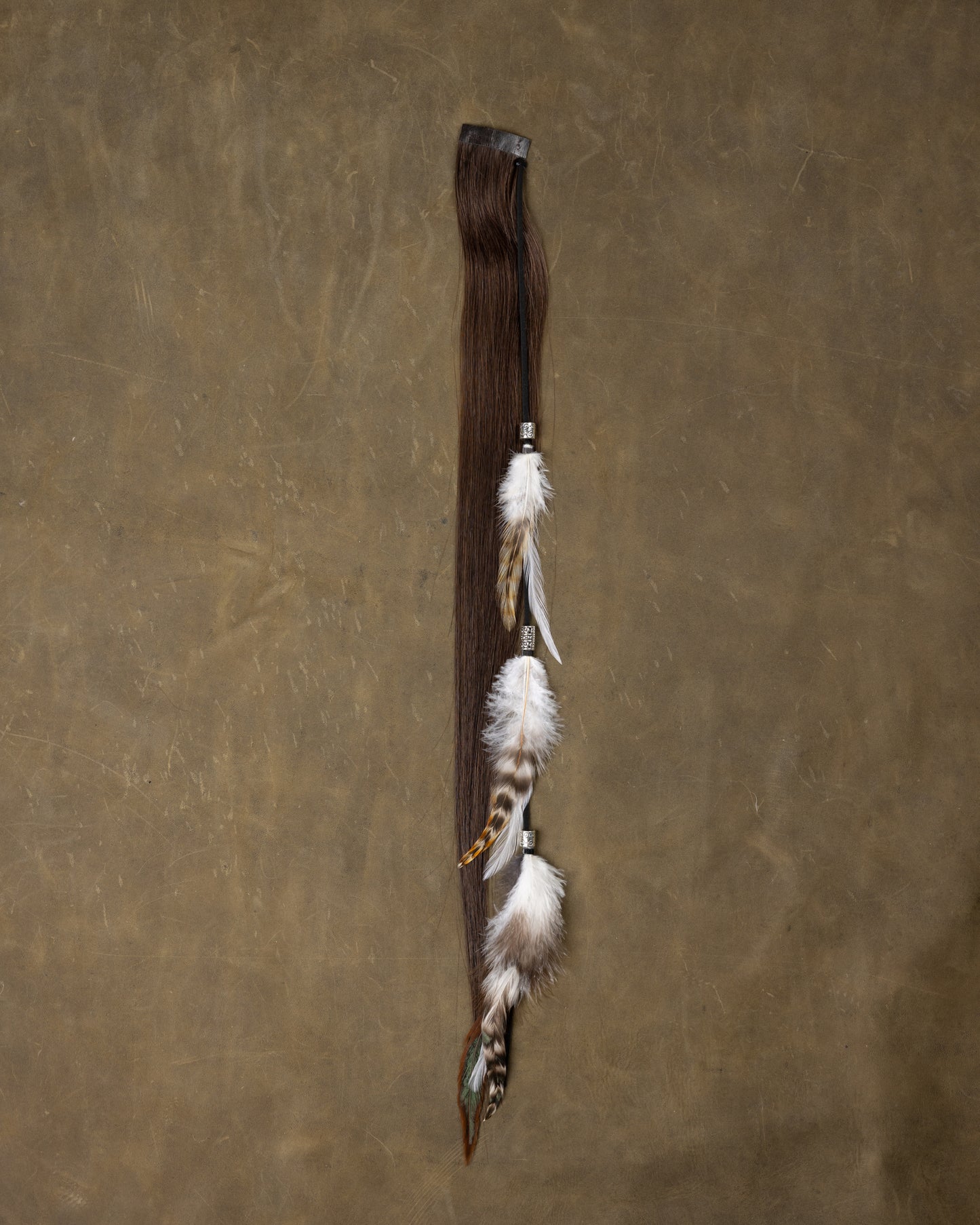 White Swan Feather Chain - Smoke