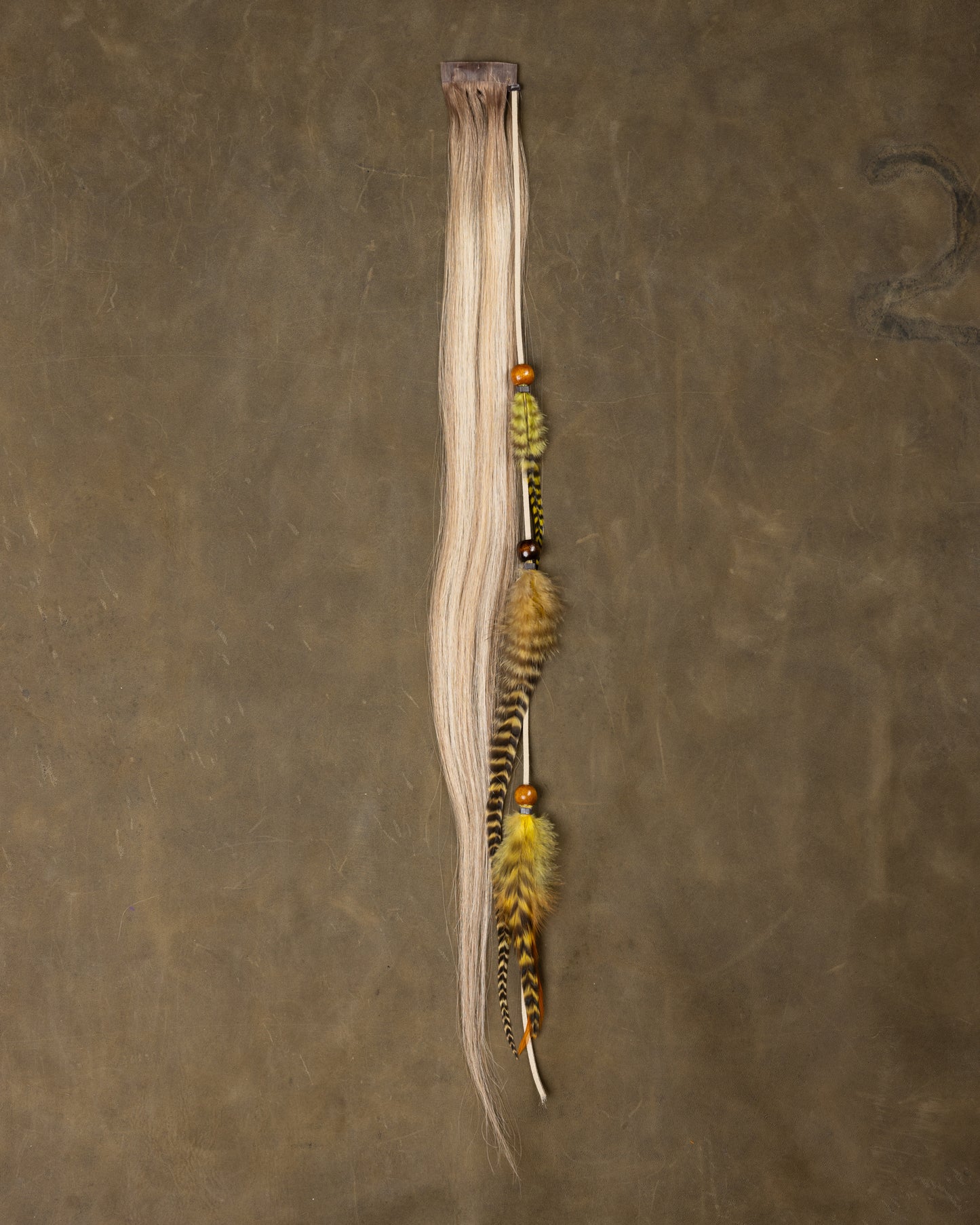 Yellow Feather Chain - Charolais